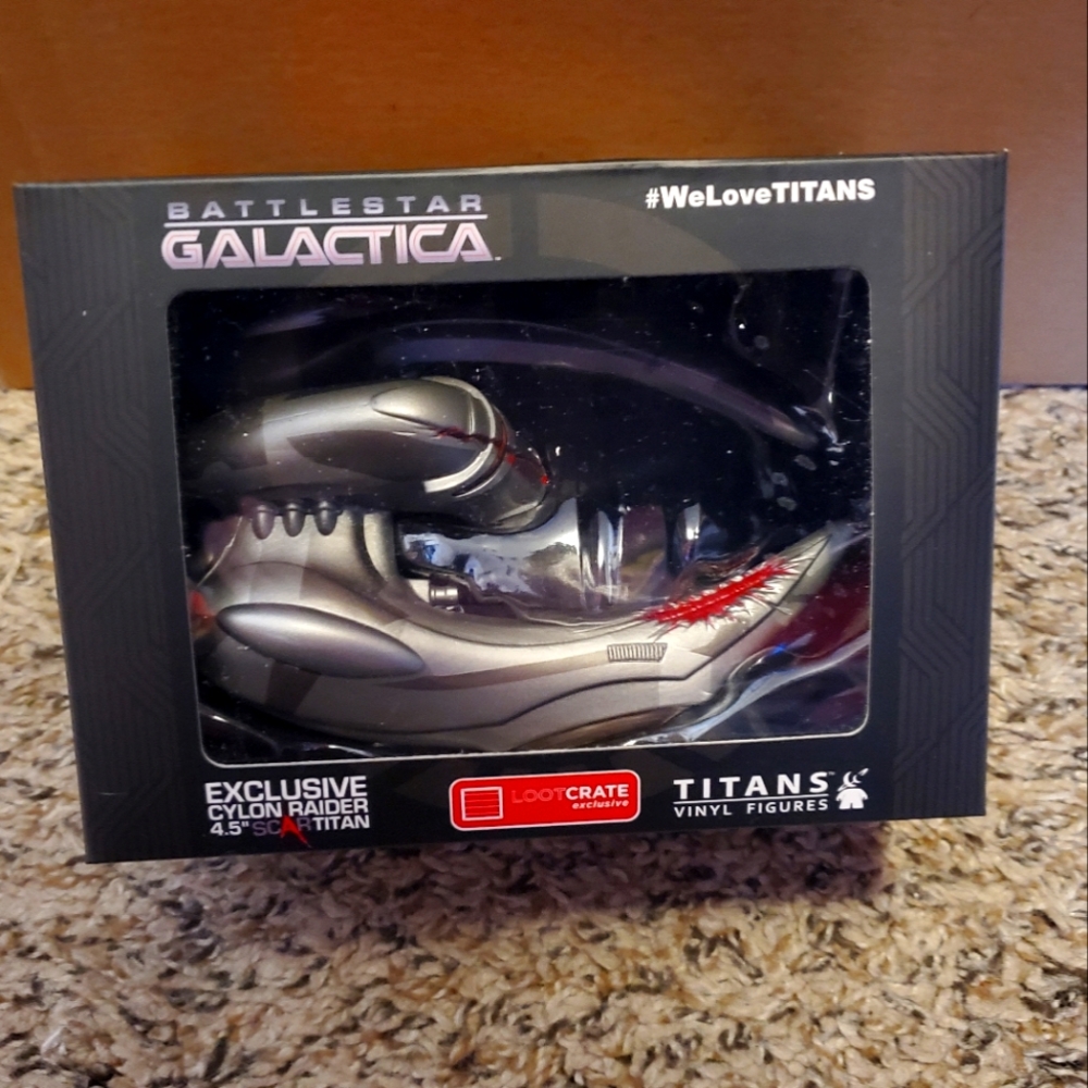 Battlestar Galactica Exclusive Cyclon Raider Model
